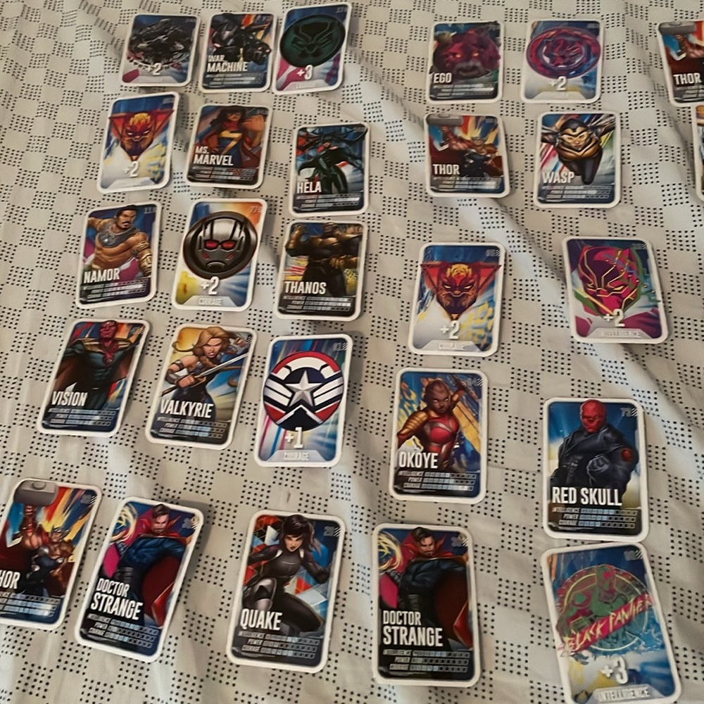 Marvel cards - Picture 3 of 3